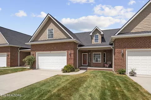 42 Saddle Brook Ln, Crossville, TN 38571