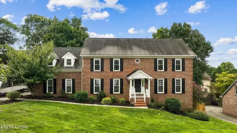 305 Sugarwood Dr, Knoxville, TN 37934