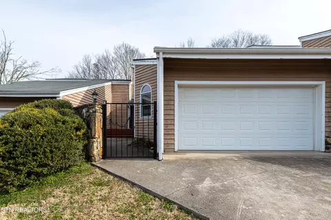 3638 Topside Rd #B, Knoxville, TN 37920