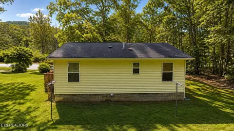 Exterior - 8657 Buffalo Rd, Oneida, TN 37841 photo 8 of 9