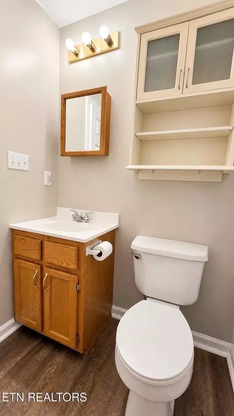 Bath - 8657 Buffalo Rd, Oneida, TN 37841 photo 1 of 3