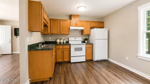 Kitchen - 8657 Buffalo Rd, Oneida, TN 37841 photo 1 of 2