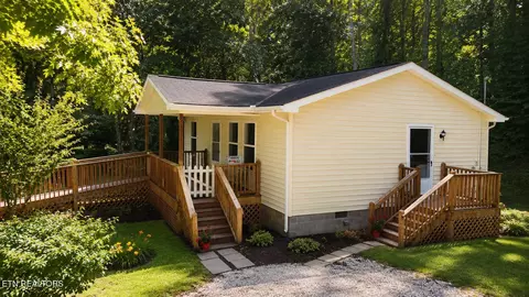 Exterior - 8657 Buffalo Rd, Oneida, TN 37841 photo 3 of 9