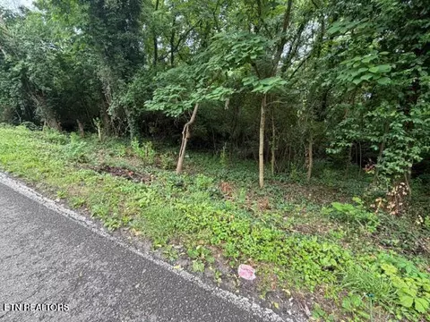 4210 Skyline Dr, Knoxville, TN 37914
