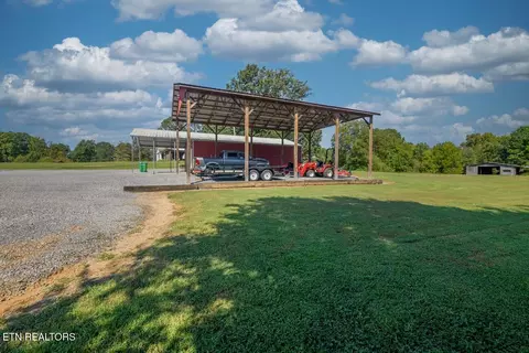 Exterior - 3399 SE Brown Bridge Rd, Dalton, GA 30720 photo 15 of 17