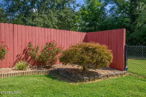 Exterior - 3399 SE Brown Bridge Rd, Dalton, GA 30720 photo 12 of 17