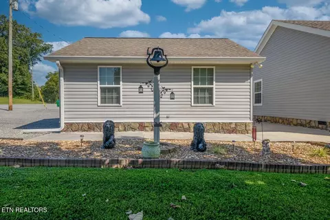 Exterior - 3399 SE Brown Bridge Rd, Dalton, GA 30720 photo 1 of 17