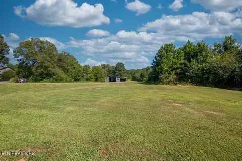 Exterior - 3399 SE Brown Bridge Rd, Dalton, GA 30720 photo 16 of 17