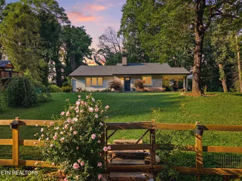 504 Locust Hill Ln, Knoxville, TN 37920