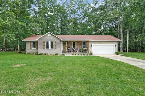77 Mulberry Cir, Crossville, TN 38555