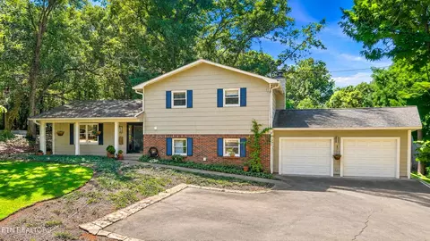 809 Virginia Dr, Maryville, TN 37803