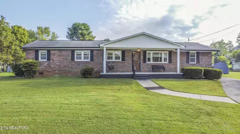 151 Selma St, Lenoir City, TN 37771