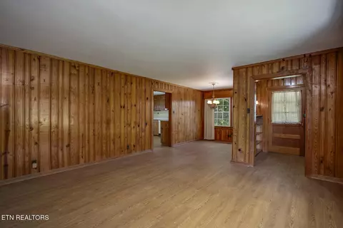 Living - 1309 Gamble Dr, Heiskell, TN 37754 photo 1 of 4