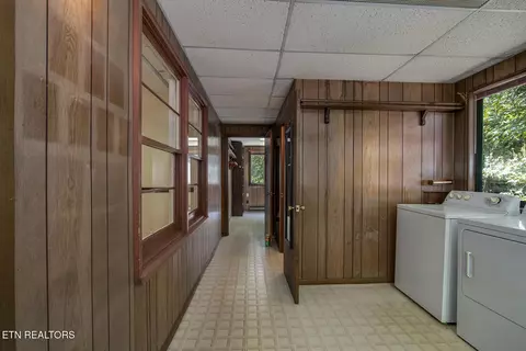 Entry Way - 1309 Gamble Dr, Heiskell, TN 37754 photo 2 of 5