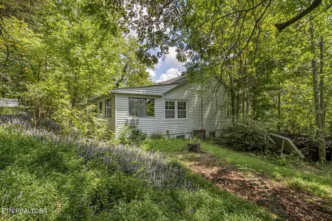 Exterior - 1309 Gamble Dr, Heiskell, TN 37754 photo 7 of 7