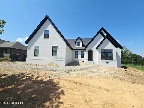 1645 Stone Harbor Blvd, Lenoir City, TN 37772