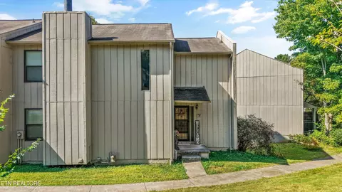 8703 Olde Colony Tr, Knoxville, TN 37923