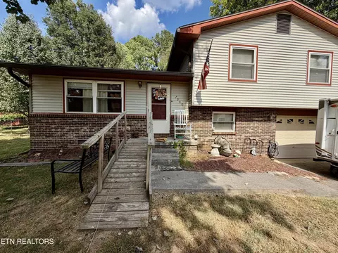 7900 Quail Run Rd, Knoxville, TN 37938