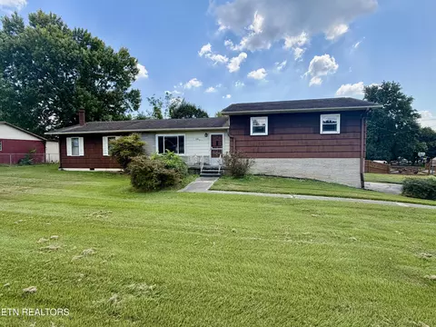 6900 Clowers Dr, Knoxville, TN 37924
