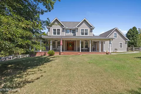 3678 Fox Ridge Rd, Louisville, TN 37777