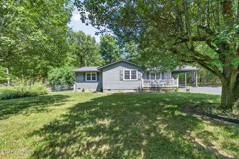 9109 Hondo Dr, Crossville, TN 38572