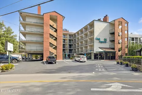 685 River Rd UNIT 304, Gatlinburg, TN 37738