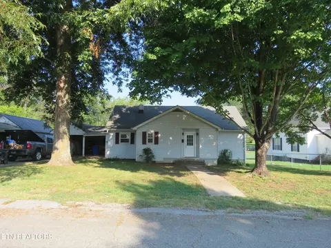 505 N Chamberlain Ave, Rockwood, TN 37854