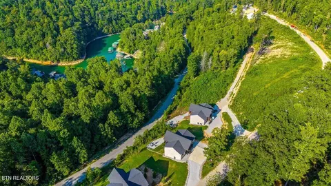 View/Area - 133 Pool Dr, La Follette, TN 37766 photo 1 of 3