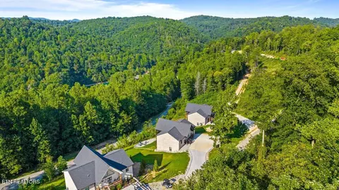View/Area - 133 Pool Dr, La Follette, TN 37766 photo 2 of 3