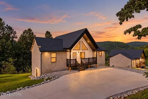 Exterior - 133 Pool Dr, La Follette, TN 37766 photo 2 of 10