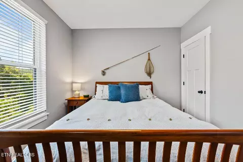 Bedroom - 133 Pool Dr, La Follette, TN 37766 photo 7 of 14