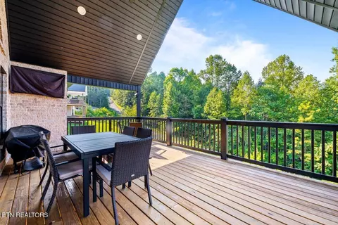 Exterior - 133 Pool Dr, La Follette, TN 37766 photo 7 of 10
