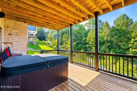 Exterior - 133 Pool Dr, La Follette, TN 37766 photo 6 of 10