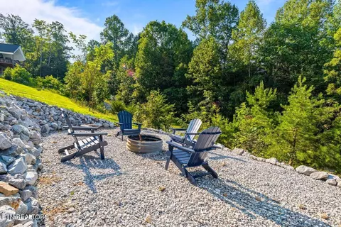 Exterior - 133 Pool Dr, La Follette, TN 37766 photo 9 of 10