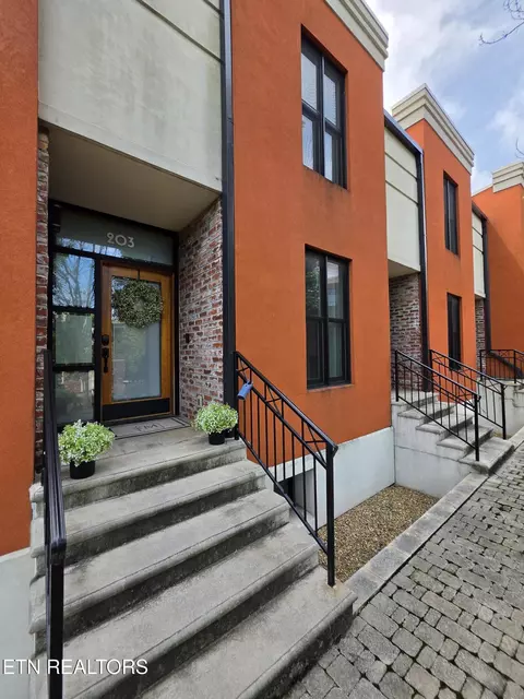 203 Mews Way, Knoxville, TN 37917