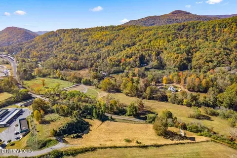 Colonial Lane, Rocky Top, TN 37769