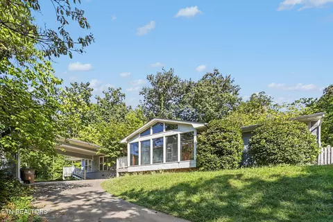 5603 S Briscoe Cir, Knoxville, TN 37912