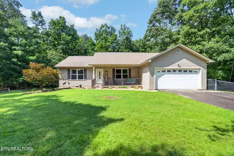 7 Coyote Ct, Crossville, TN 38572