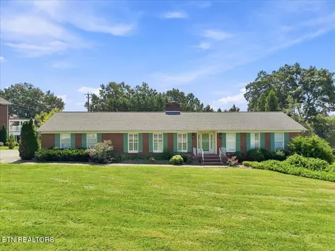 5304 Angeles Dr, Knoxville, TN 37918