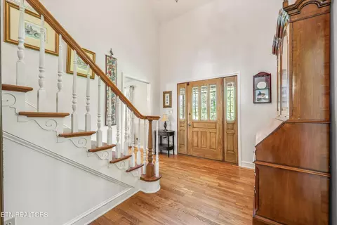 Entry Way - 331 E Chestnut Hill Rd, Townsend, TN 37882 photo 2 of 3