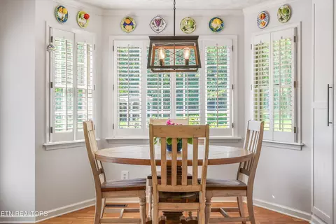 Dining - 331 E Chestnut Hill Rd, Townsend, TN 37882 photo 2 of 3