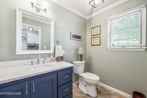Bath - 331 E Chestnut Hill Rd, Townsend, TN 37882 photo 1 of 8