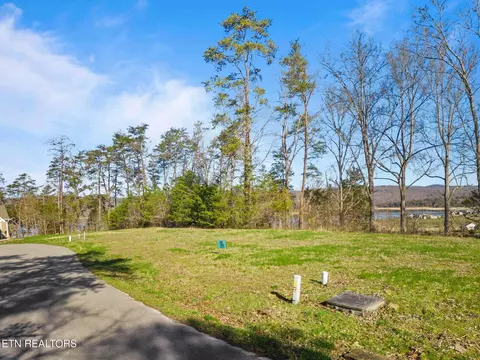 Dove Court, Sharps Chapel, TN 37866
