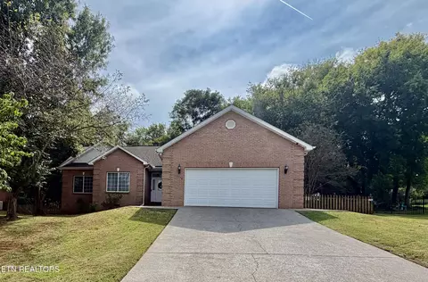 118 Windsor Dr, Maryville, TN 37803