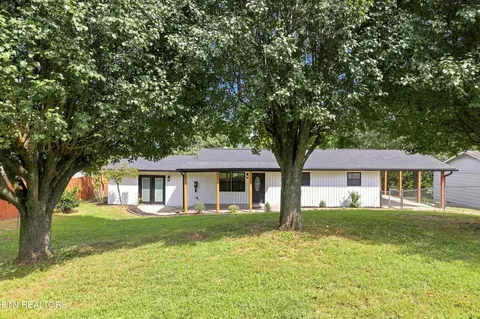 2004 Flagler Rd, Knoxville, TN 37912