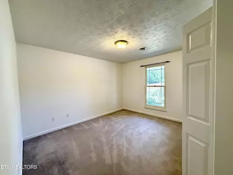 Bedroom - 7722 Cotton Patch Rd, Corryton, TN 37721 photo 3 of 6