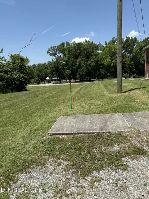 Montvale Station Rd, Maryville, TN 37803