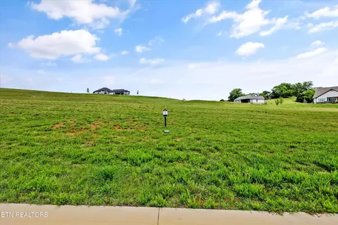 512 Mockingbird Ln, Loudon, TN 37774