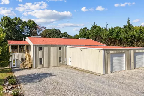 5710 Sevierville Rd, Seymour, TN 37865