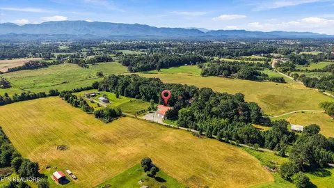 5710 Sevierville Rd, Seymour, TN 37865